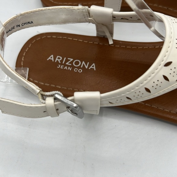 ARIZONA JEAN CO. Womens White AZ Same Thong-style Sandals | Size - 8.5 - Picture 3 of 4